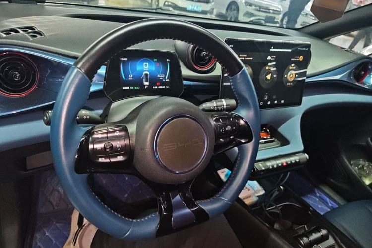 Used BYD Dolphin 2021 405 km Fashion Edition