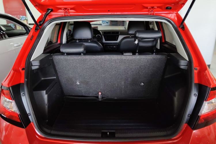 Used Skoda Fabia 2016 1.4L Automatic Car Enjoy Edition