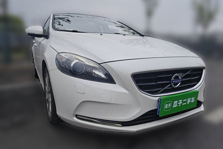Used Volvo V40 2016 T3 Zhiyi Edition