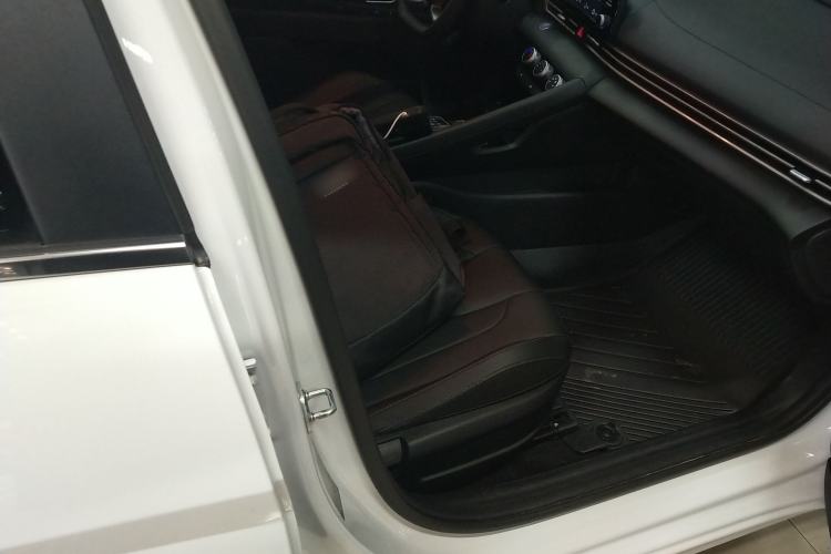 Used Hyundai Elantra 2023 1.5L CVT GLX Elite Edition
