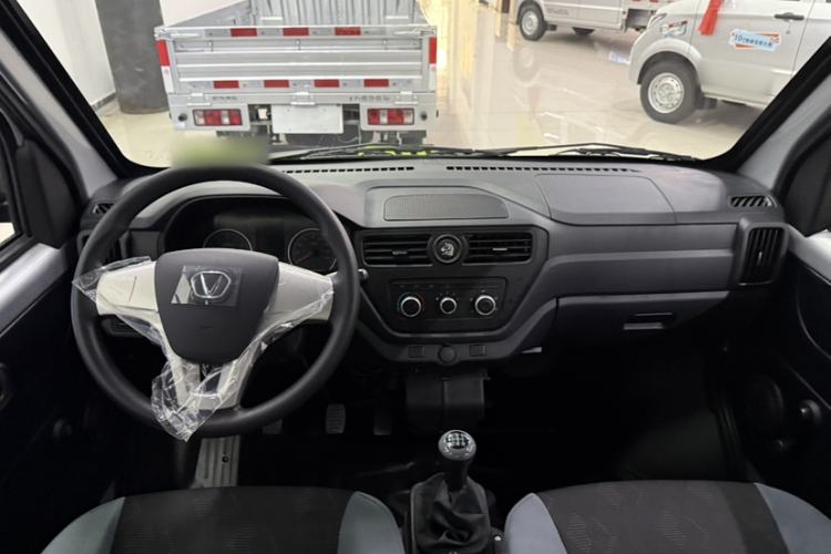 Used Victory Zebra 2025 1.5L Double-Cab Standard-Height Standard-Style Pickup Interior 1