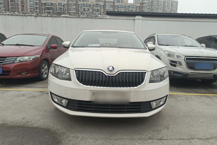 Used Skoda Octavia 2016 1.6L Automatic Front-Wheel Drive Model Front