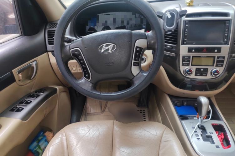 Used Hyundai Santa Fe Classic 2010 2.4 Ultimate Edition 7-Seater Four-Wheel Drive Steering Wheel