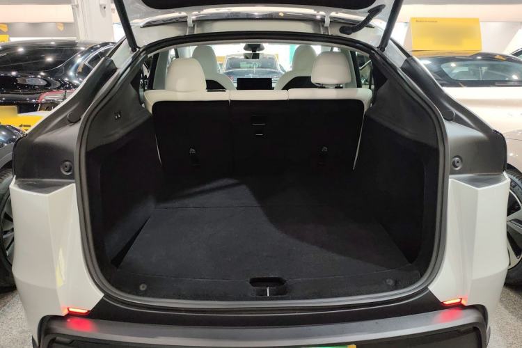 Used Tesla Model Y 2025 Rear-Wheel-Drive Version Trunk