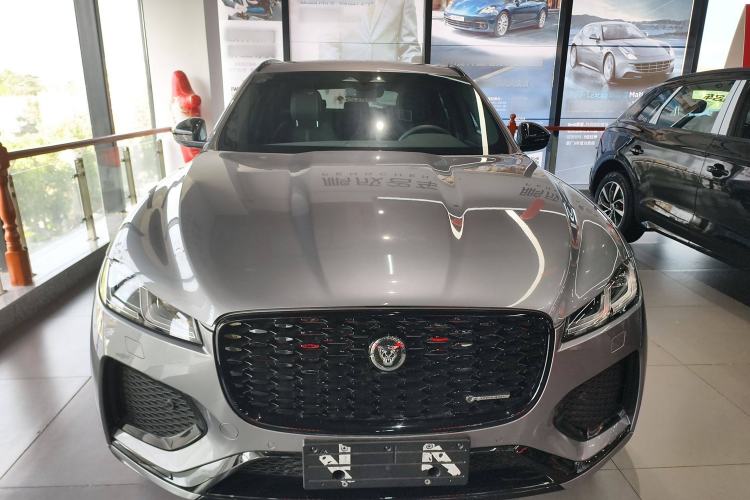 Used Jaguar F-PACE 2024 P250 R-Dynamic SE
