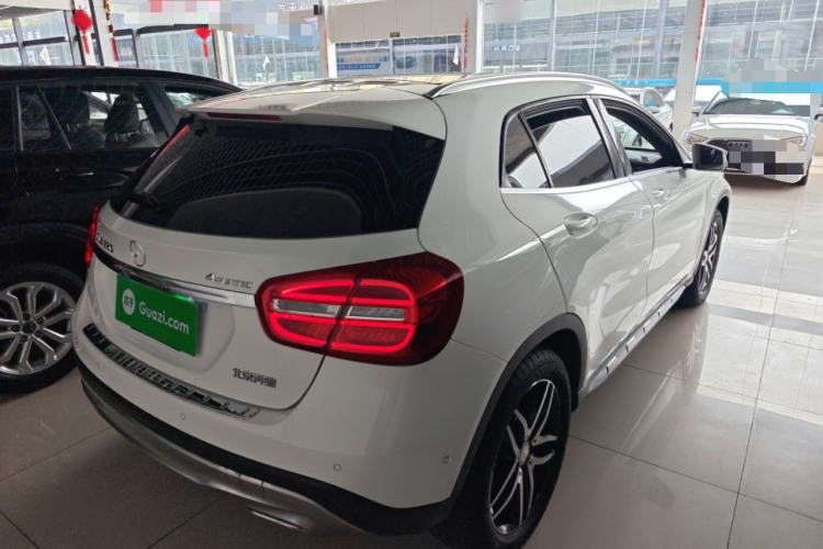 Used Mercedes-Benz GLA 2015 GLA 220 4MATIC Fashion Model
