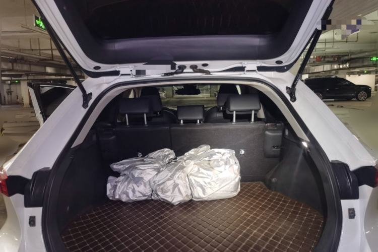 Used Toyota Harrier 2022 2.0L CVT Two-Wheel Drive Deluxe Edition Trunk