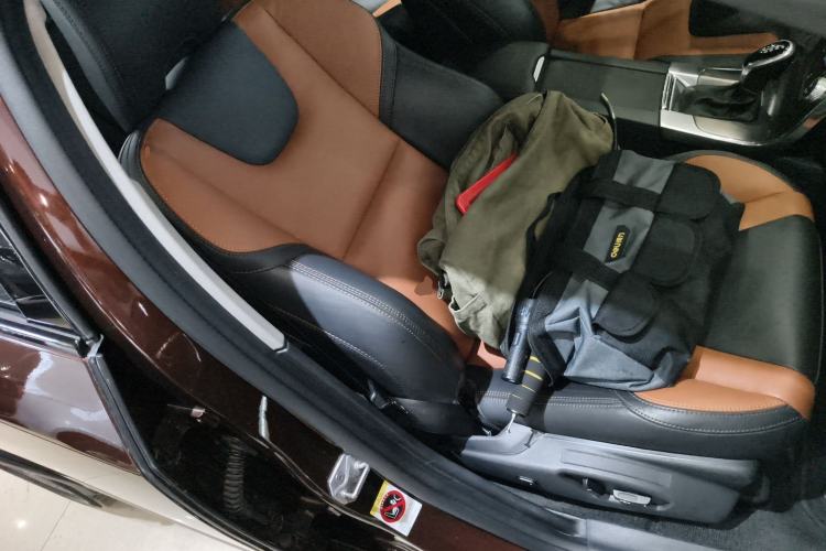 Used Volvo V60 2016 Cross Country T6 AWD