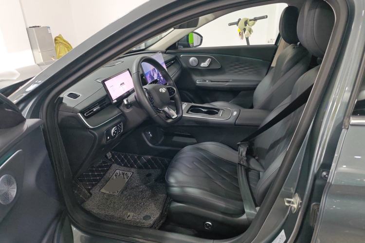 Used Chery Fengyun A8L 2025 1.5 TGDI 145 km Luxury Version Left Front Seat