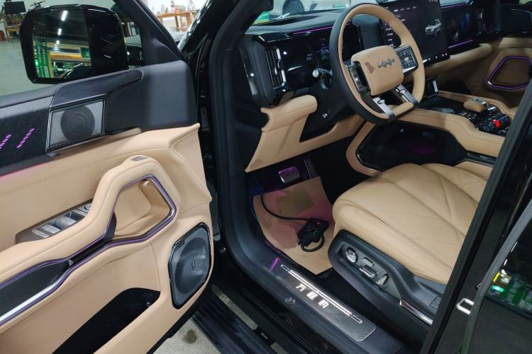 Used Formula Leopard Leopard 8 2025 Smart & Brave Flagship Edition 7 Seats