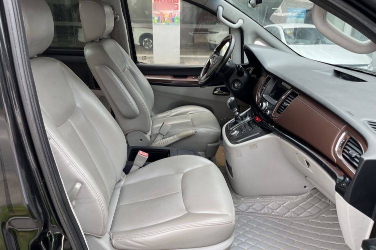 Used JAC Refine M5 2016 1.9T Diesel Manual Business Edition
