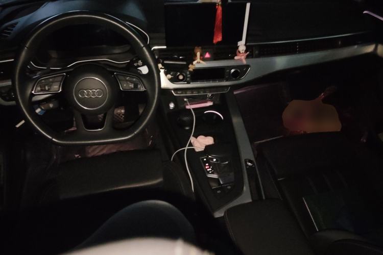 Used Audi A4L 2022 40 TFSI Luxury Dynamic Model
