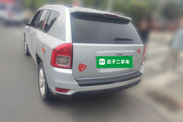 Used Jeep Compass 2011 2.4L four-wheel-drive sport version Rear Left 45 Deg