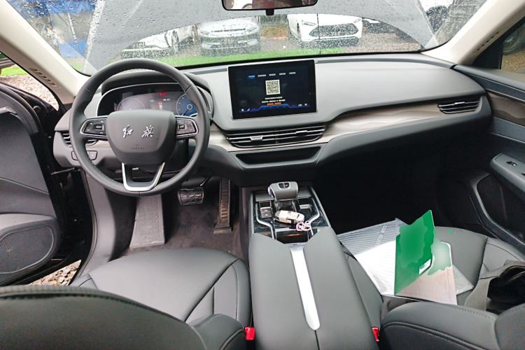 Used Hongqi E-QM5 2022 431 km Charge & Enjoy Edition