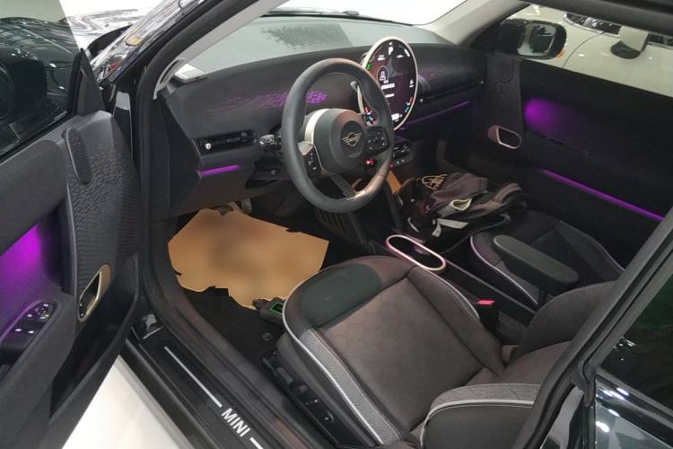 Used MINI Electric COOPER 2024 452km COOPER SE Artist