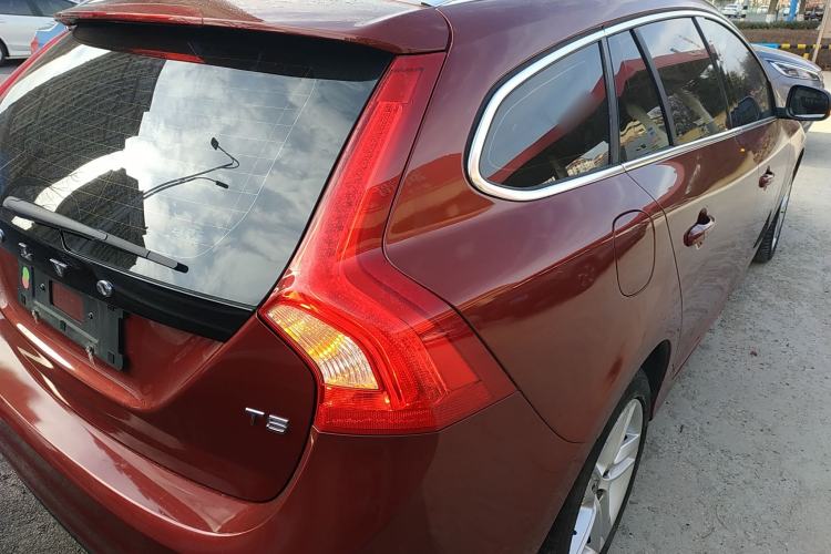 Used Volvo V60 2017 T5 Zhiya Edition China V Standard