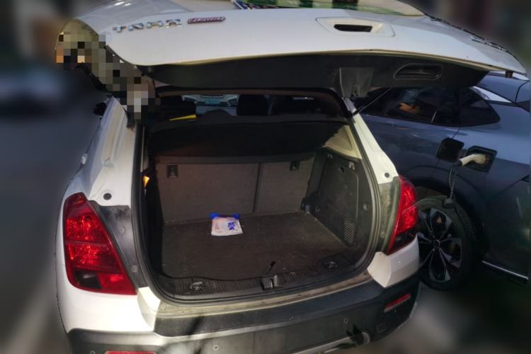 Used Chevrolet Trax 2016 1.4T Automatic Two-Wheel Drive Luxury Version Trunk