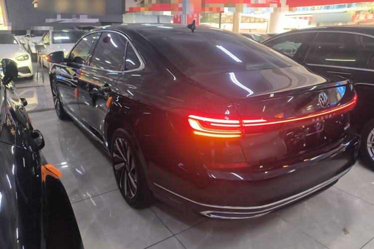 Used Volkswagen Passat 2025 Premium Version 380TSI Dragon Edition
