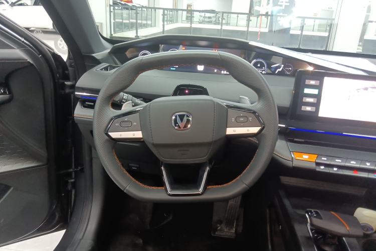 Used Changan UNI-V 2022 1.5T Prestige Version
