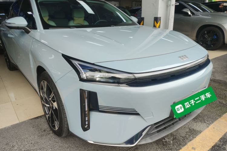 Used Geely Galaxy L6 2023 125km Starship Front Right 45 Deg