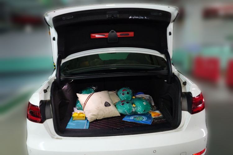 Used Audi A4L 2018 30th Anniversary Edition 30 TFSI Ambition Model
