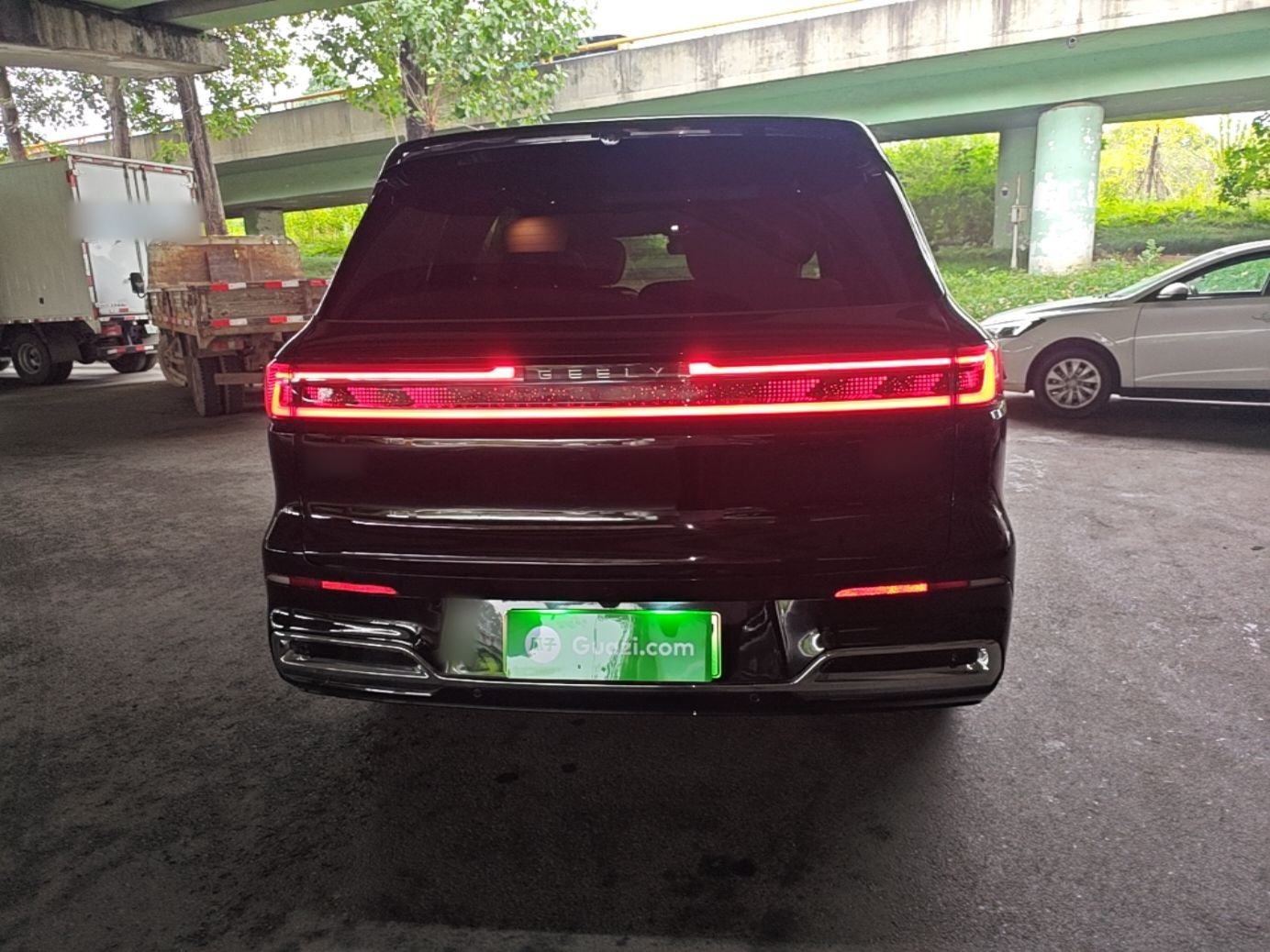 Geely Galaxy M9 2025 Model 210km Four-Wheel-Drive Leading Edition — снимка 5