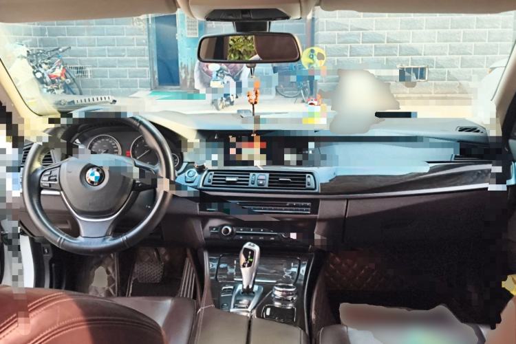 Used BMW 5 Series 2014 525Li Luxury Design Package Center Console