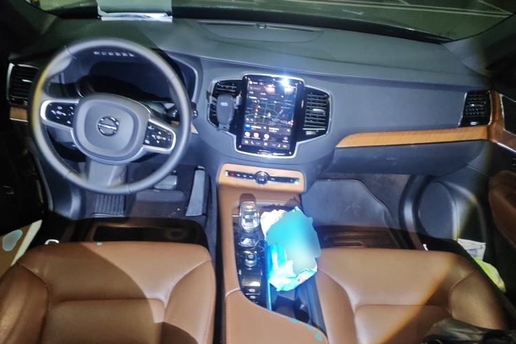 Used Volvo XC90 2023 B6 Zhiyi Luxury Edition 7-Seater
