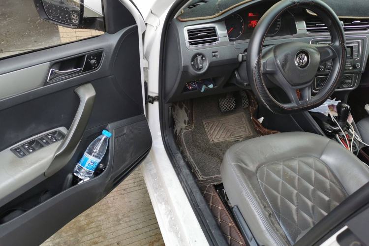 Used Volkswagen Santana 2017 Haval H6 1.6L Automatic Fashion Edition Driver Seat