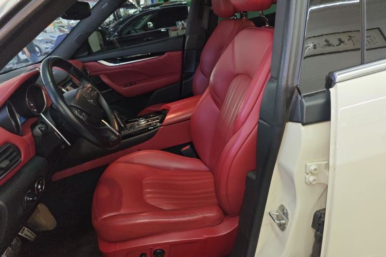 Used Maserati Levante 2019 3.0T Standard Version China VI Left Front Seat
