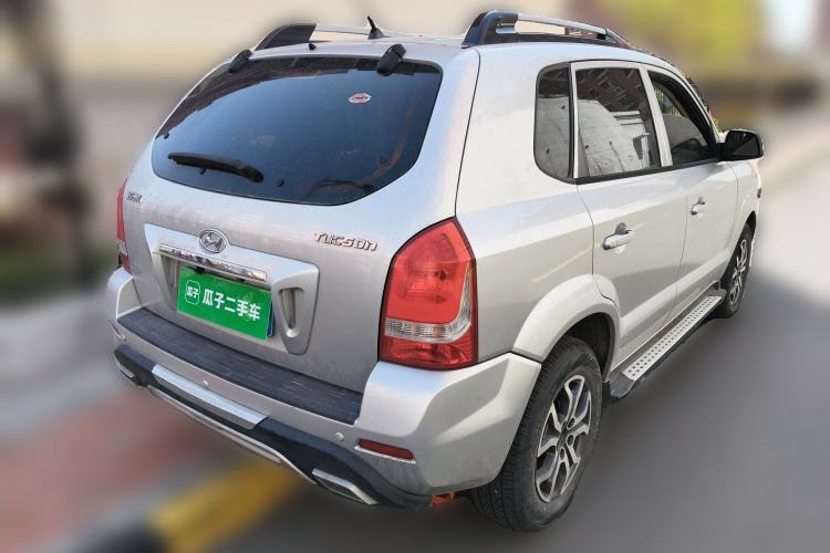 Used Hyundai Tucson 2009 2.0L Manual Two-Wheel Drive Fashion Edition
