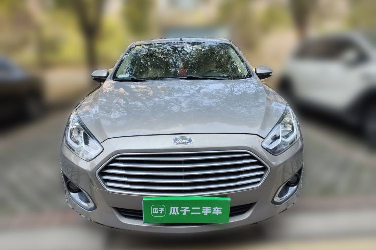 Used Ford Escort 2015 1.5L Manual Fashion Edition