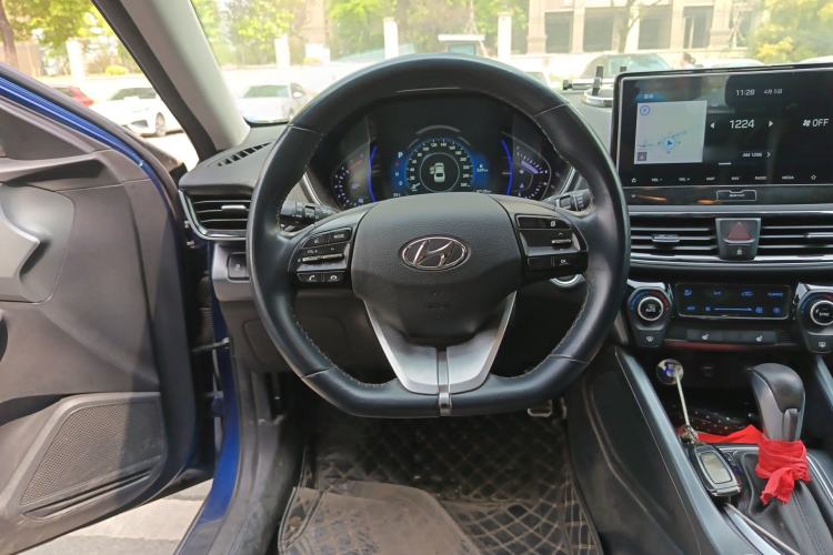 Used Hyundai Lafesta 2019 280TGDi Smart Speed Version China VI Standard Steering Wheel
