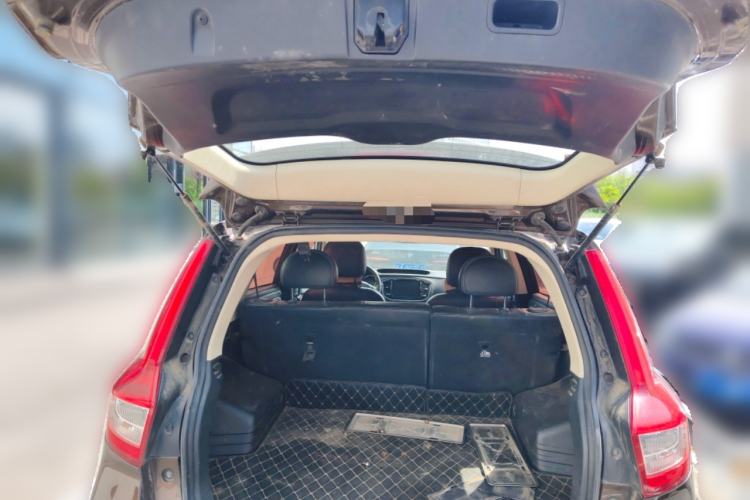 Used Geely Auto Vision X6 2016 1.8L Manual Luxury Model