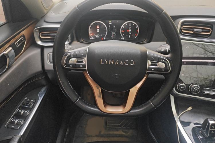 Used Lynk & Co 01 2019 2.0T Two-Wheel-Drive Pro Version China VI Standard Steering Wheel