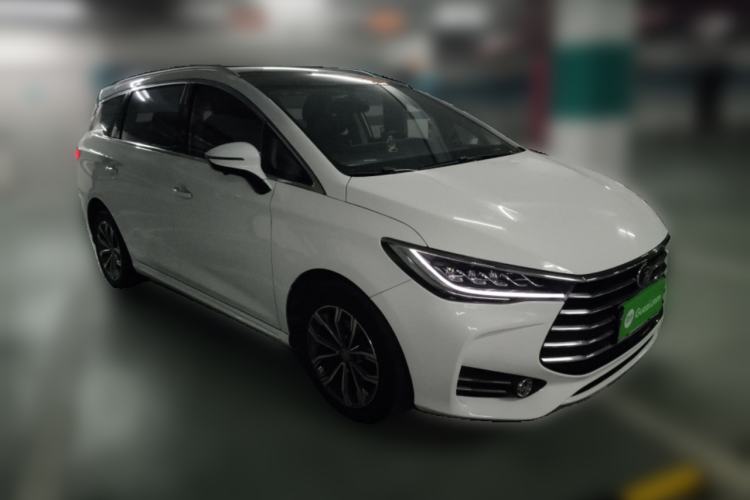 Used BYD Song MAX 2019 1.5T Automatic Smart Connect ZhiLian RuiDong 6-Seater China V Standard Front Right 45 Deg