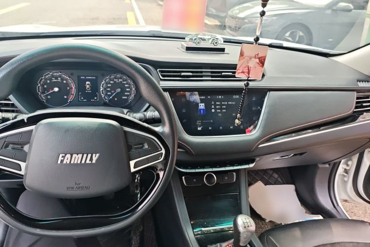 Used Haima Fumei F5 2018 1.6L Manual Elite Model Center Console