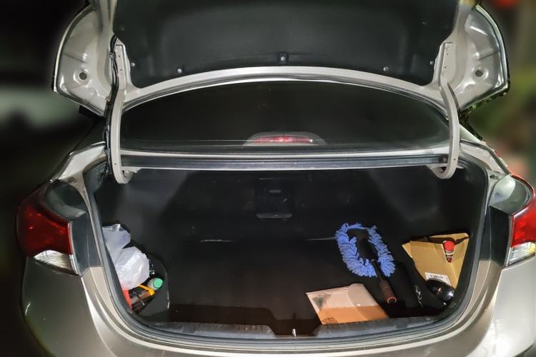 Used Hyundai Elantra (5th Generation / Langdong) 2016 1.6L Automatic Prestige Model Trunk