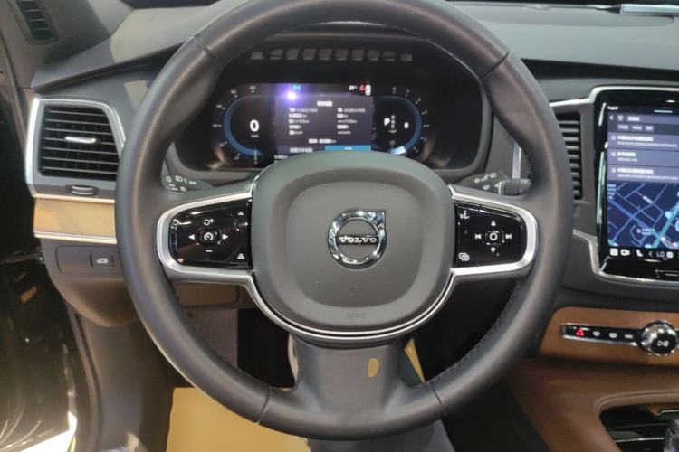 Used Volvo XC90 2024 B5 SmartDrive Luxury Edition 5 Seats
