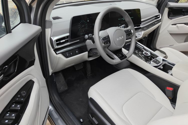 Used Kia Sportage (Chinese Domestic Model) 2025 1.5T Two-Wheel Drive Prestige Smart Enjoyment Version
