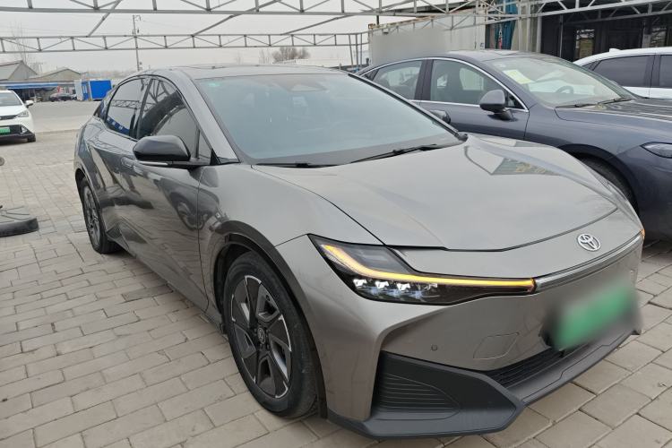 Used Toyota bZ3 2023 616 km Long-Range PRO
