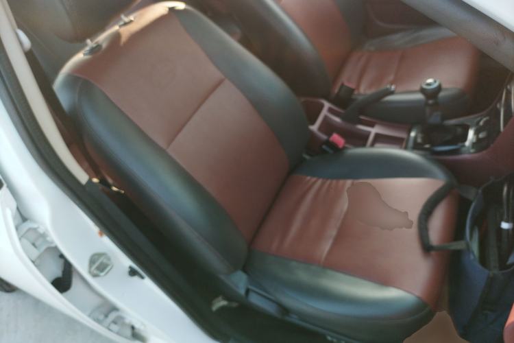 Used BYD F3 2012 Energy-Saving Model 1.5L Manual Comfort Version Right Front Seat