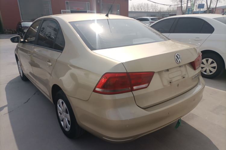 Used Volkswagen Santana 2015 1.6L Manual Fashion Edition Exterior 2