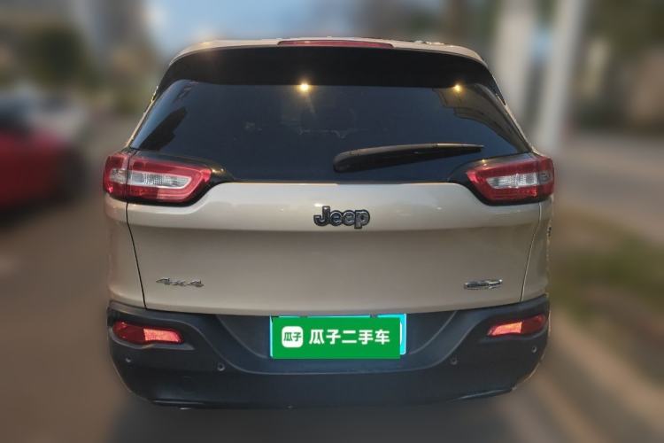 Used Jeep Cherokee 2014 2.4L Luxury Edition