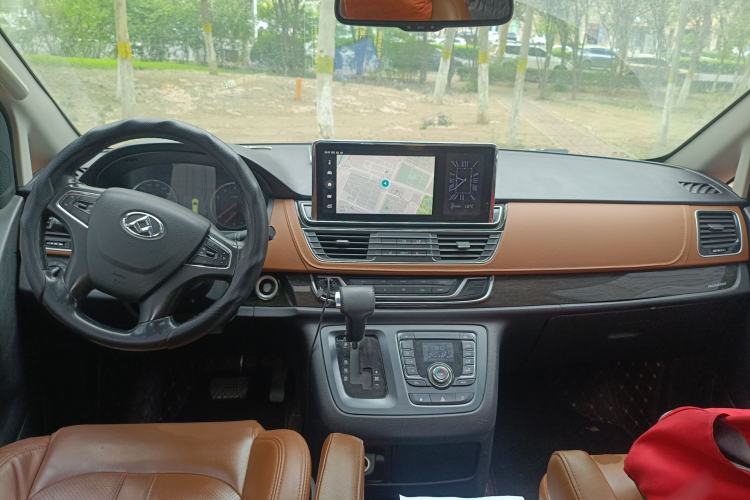 Used SAIC MAXUS G10 2018 PLUS 2.0T Automatic Luxury Executive Edition Center Console