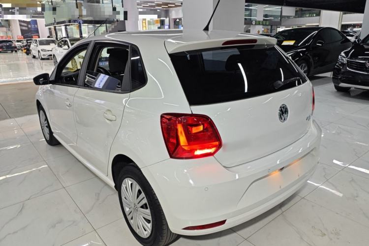 Used Volkswagen Polo 2016 1.6L Automatic Comfort Model Rear Left 45 Deg