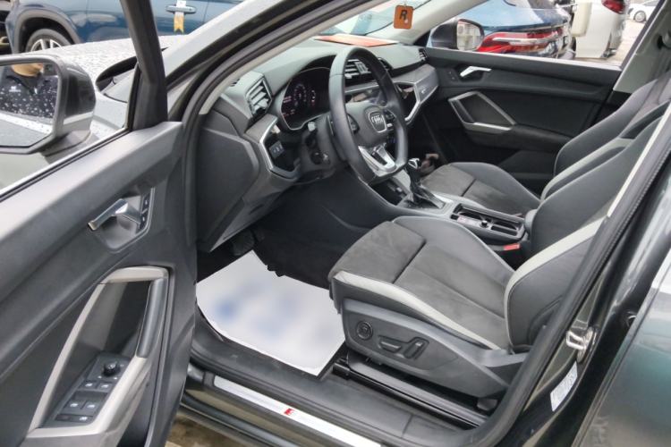 Used Audi Q3 2021 35 TFSI Fashion Dynamic Model