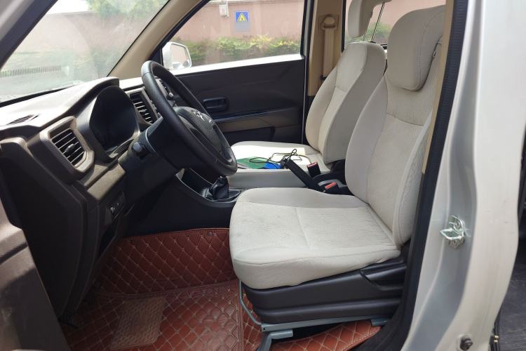 Used Wuling Hongguang V 2019 1.5L Standard Version China VI LAR