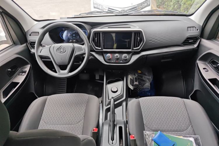 Used Chana Ruixing EM60 2025 Model, Elite Type, 6 Seats, 300 km, Side Doors