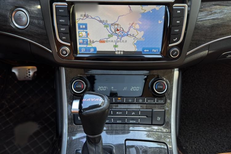 Used Haval H8 2015 2.0T Two-Wheel-Drive Standard Version
